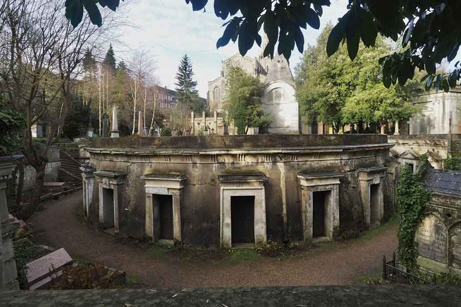 London-to-Highgate-Cemetery
